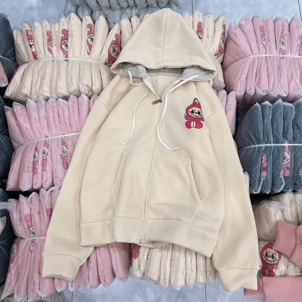 Áo khoác in LaBubu chất thun nỉ mềm mịn,form dưới 70kg,nón 2 lớp .logo in đẹp