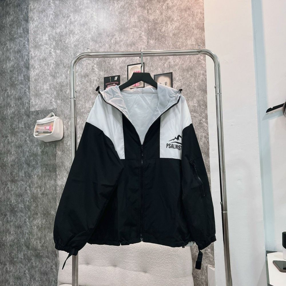 Áo khoác 2 lớp lót dù phối thân ĐEN TRẮNG in PSALMIST dây kéo phao