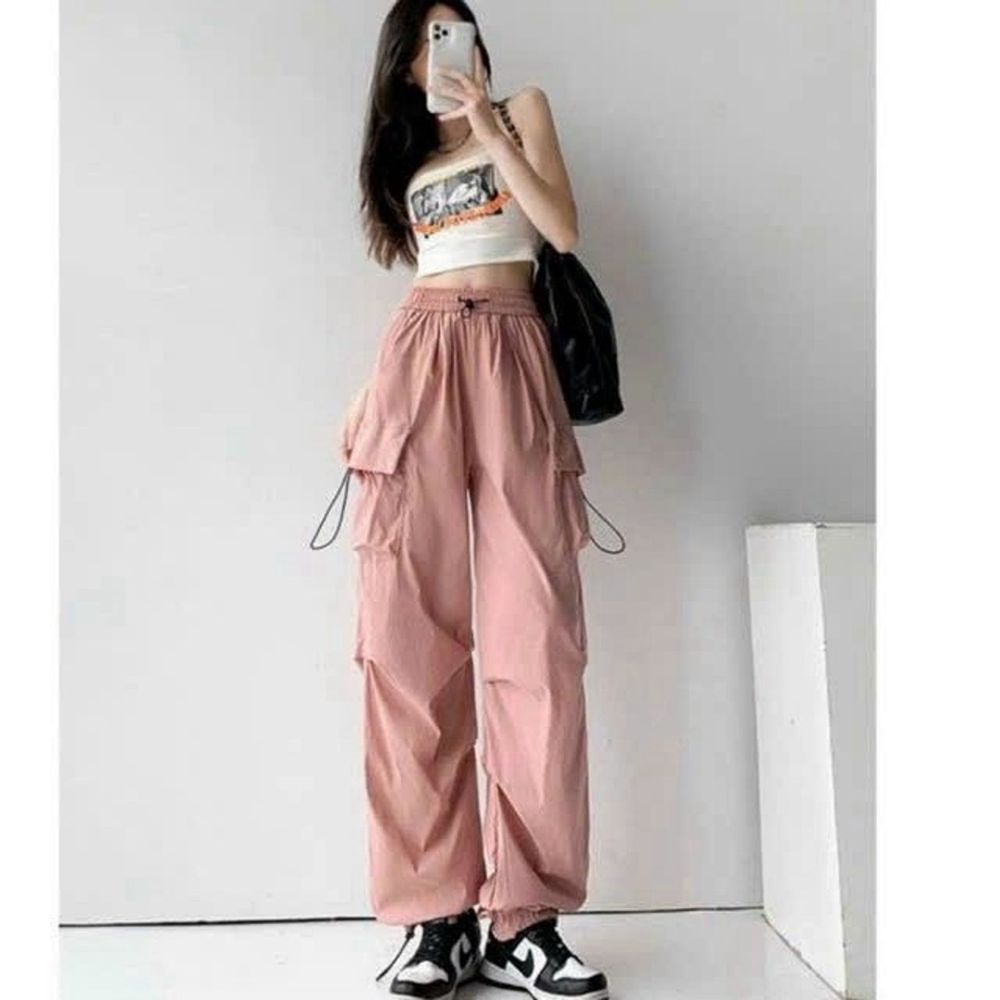 Quần jogger túi hộp chất dù có dây rút lai và lưng quần