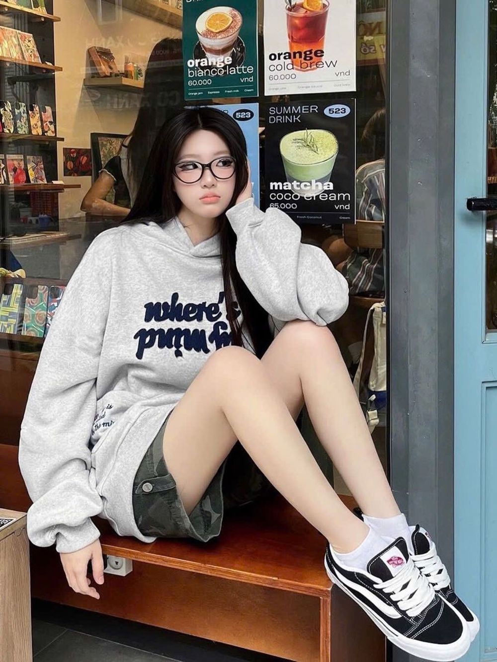 Áo hoodie in WHERE'S PUIM FIM tay phồng nón rộng, chất thun nỉ dày mịn mát freesize dưới 70kg