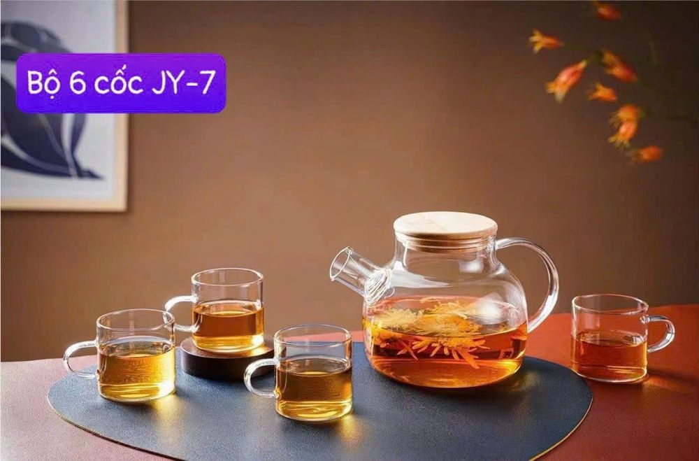 BỘ BÌNH THỦY TINH NẮP GỖ KÈM 4 LY