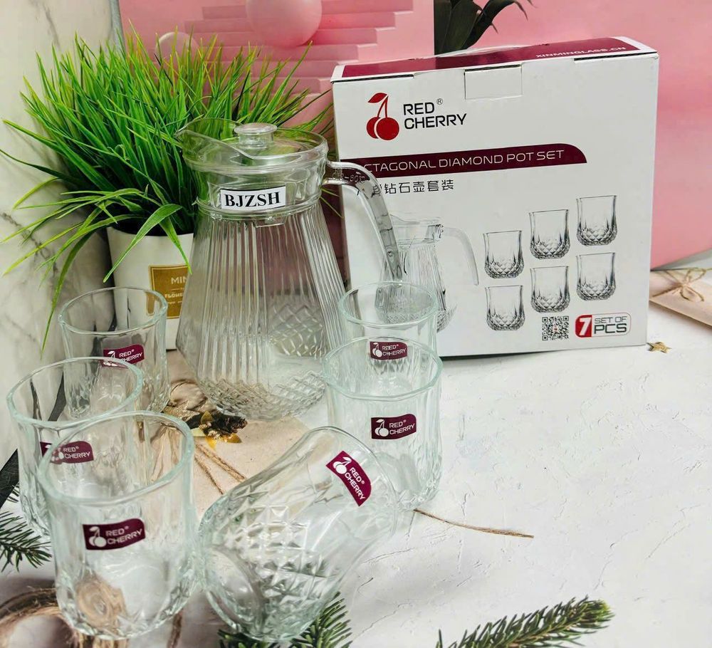 Bộ bình 6 cốc thủy tinh uống nước Deli Glassware cao cấp.