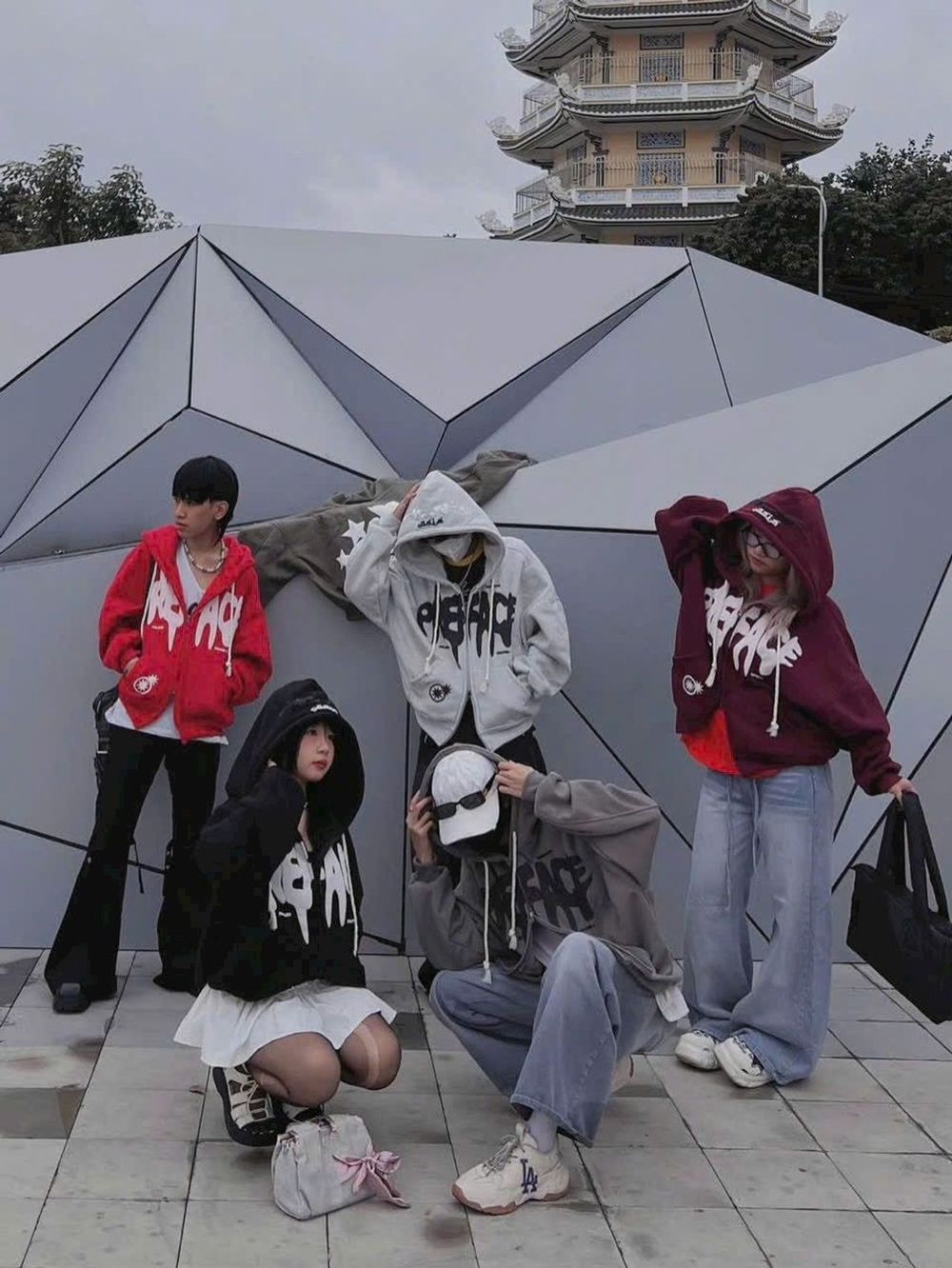 Áo khoác hoodie zip in chữ nổi PREFACE dây kéo 2 đầu