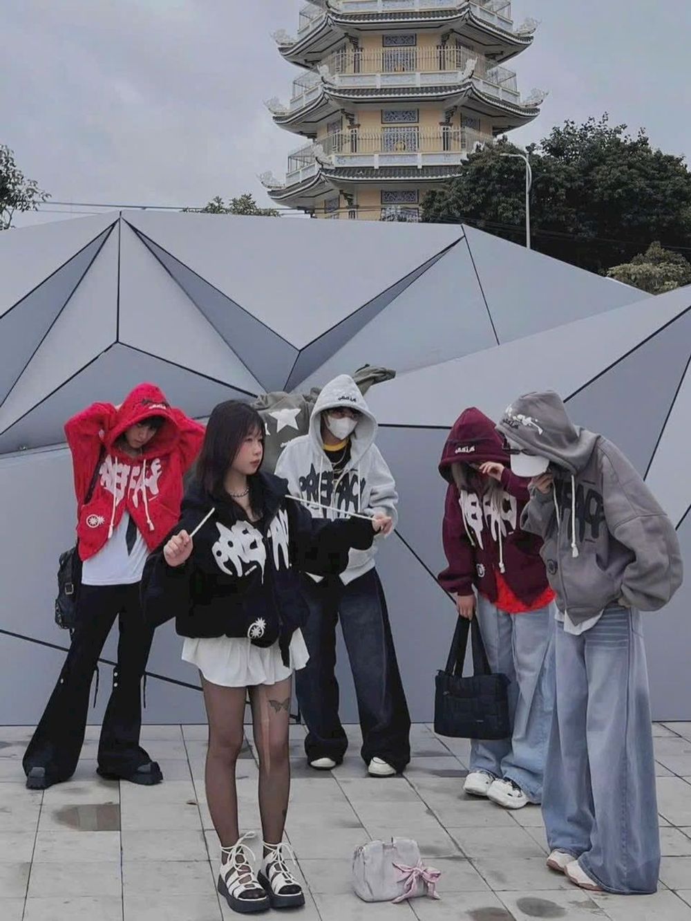 Áo khoác hoodie zip in chữ nổi PREFACE dây kéo 2 đầu