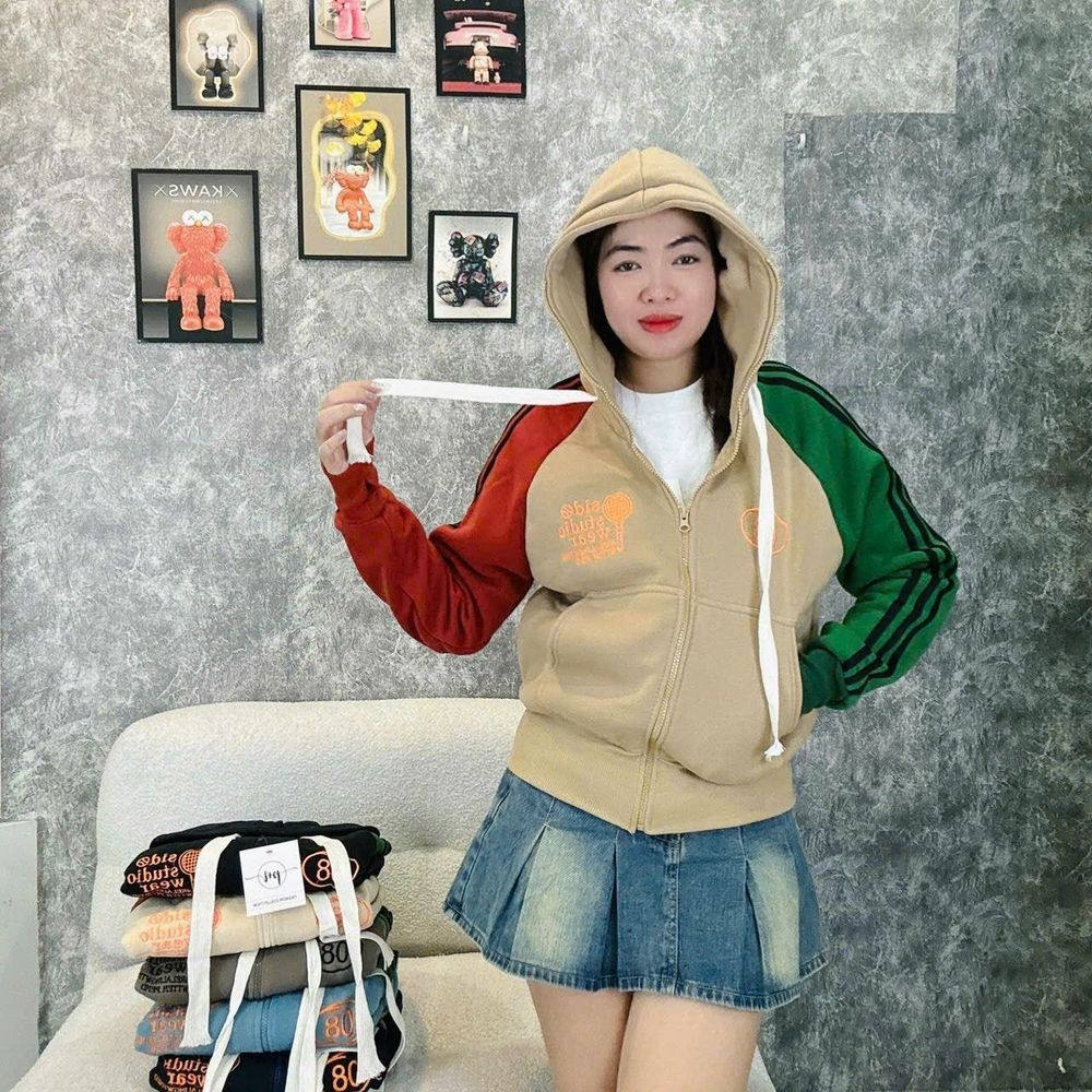 Áo khoác kiểu raplag sọc tay thêu 08 nỉ XK dày mịn tay xỏ ngón