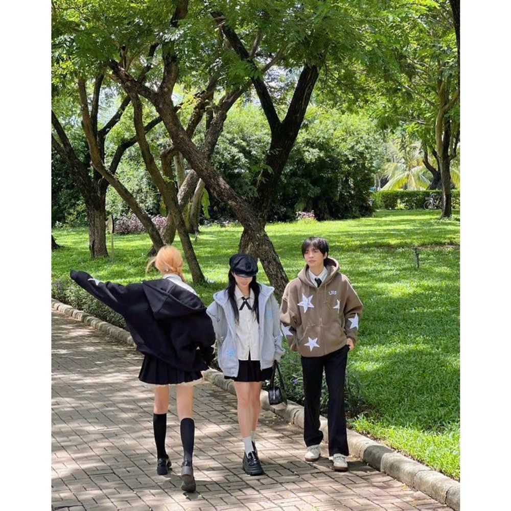 ÁO KHOÁC IN NGÔI SAO hot trend form rộng cánh dơi freeisze dưới 70kg, nón 2 lớp vải chính dây rút nón có chằn