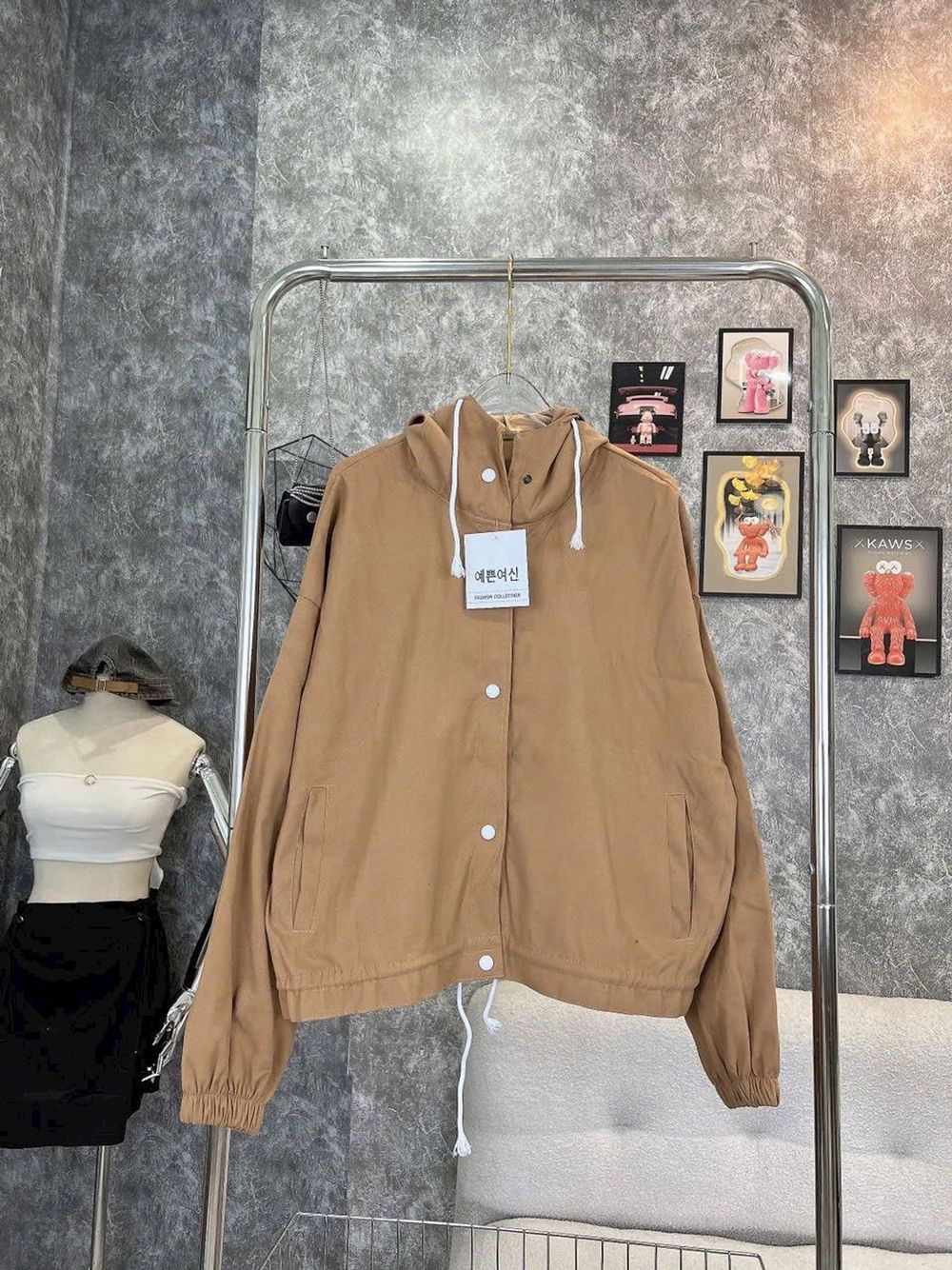 Áo khoác da lộn 1 lớp ,form 65kg.có dây rút lai.