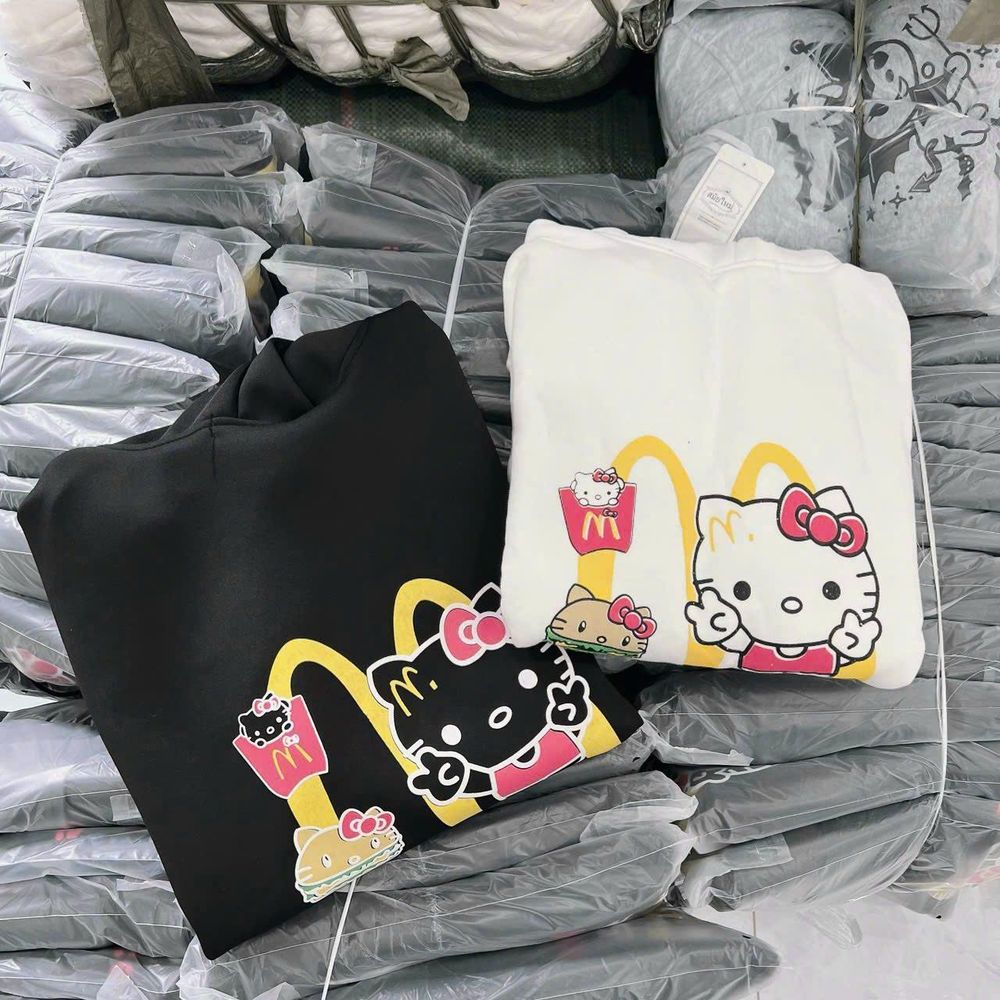 Áo hoodie in KITTY form to, tay phồng