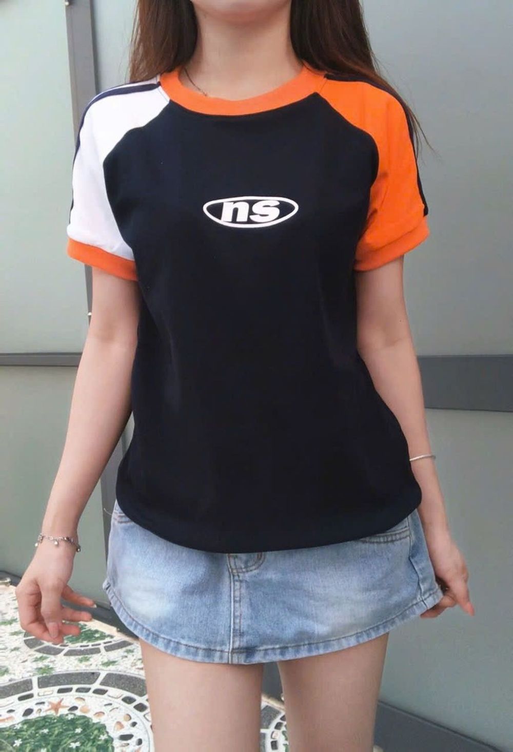 Áo thun baby tee cotton xịn co giản mịn mát ,
form từ 45-60kg,