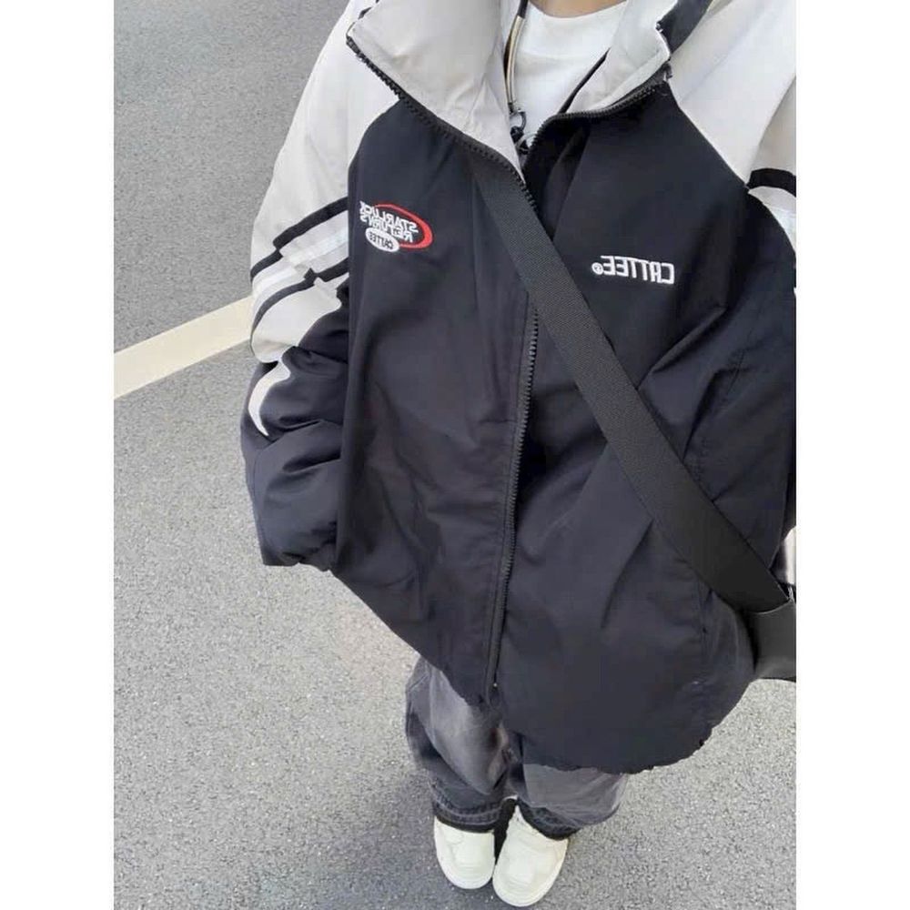 Áo khoác dù phối màu ,logo thêu. Chất dù xịn 2 lớp , có 2 size l và xl , thun lai .