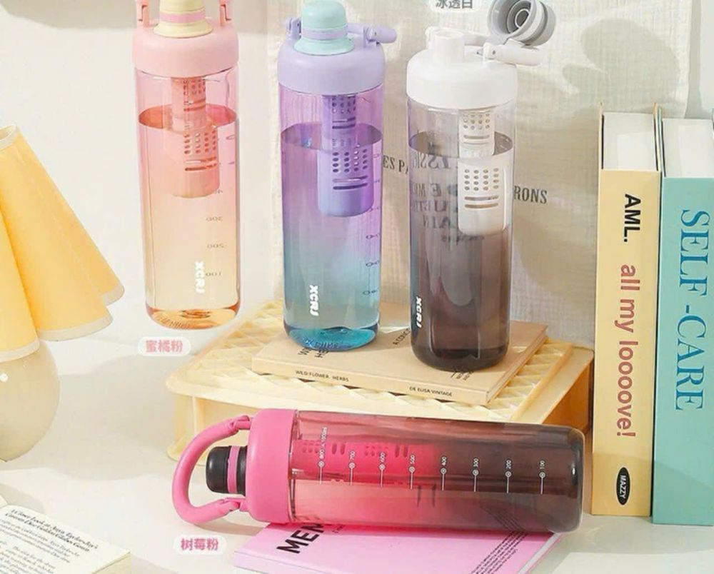 Bình đựng nước nhựa có khay lọc 1000ML cao cấp, giá tốt ( THÙNG 60 C )