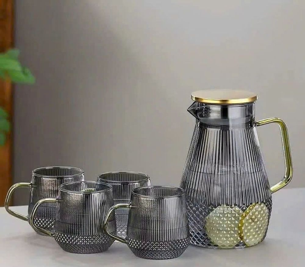 Bộ Bình Thủy Tinh Pha Lê Màu Đen Vân Sọc Sang Trọng, Bình Đựng Nước Thủy Tinh Chịu Nhiệt Có Quai Cầm ( THÙNG 12 BỘ )