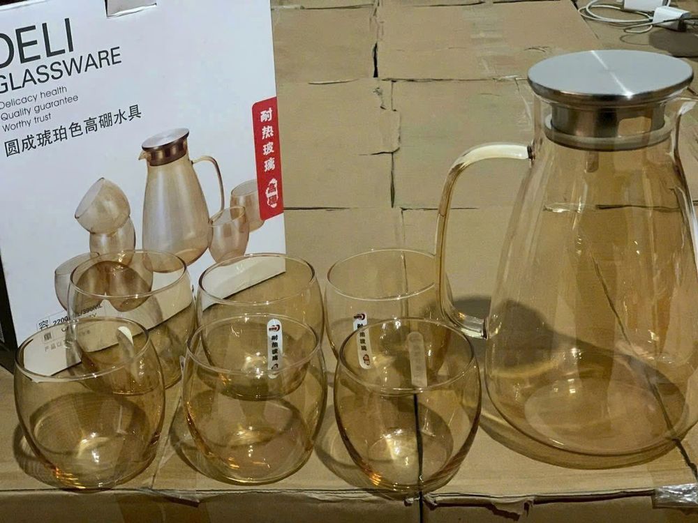 Bộ bình nước và 6 cốc thủy tinh hổ phách cao cấp, sang trọng ( THÙNG 6 BỘ )