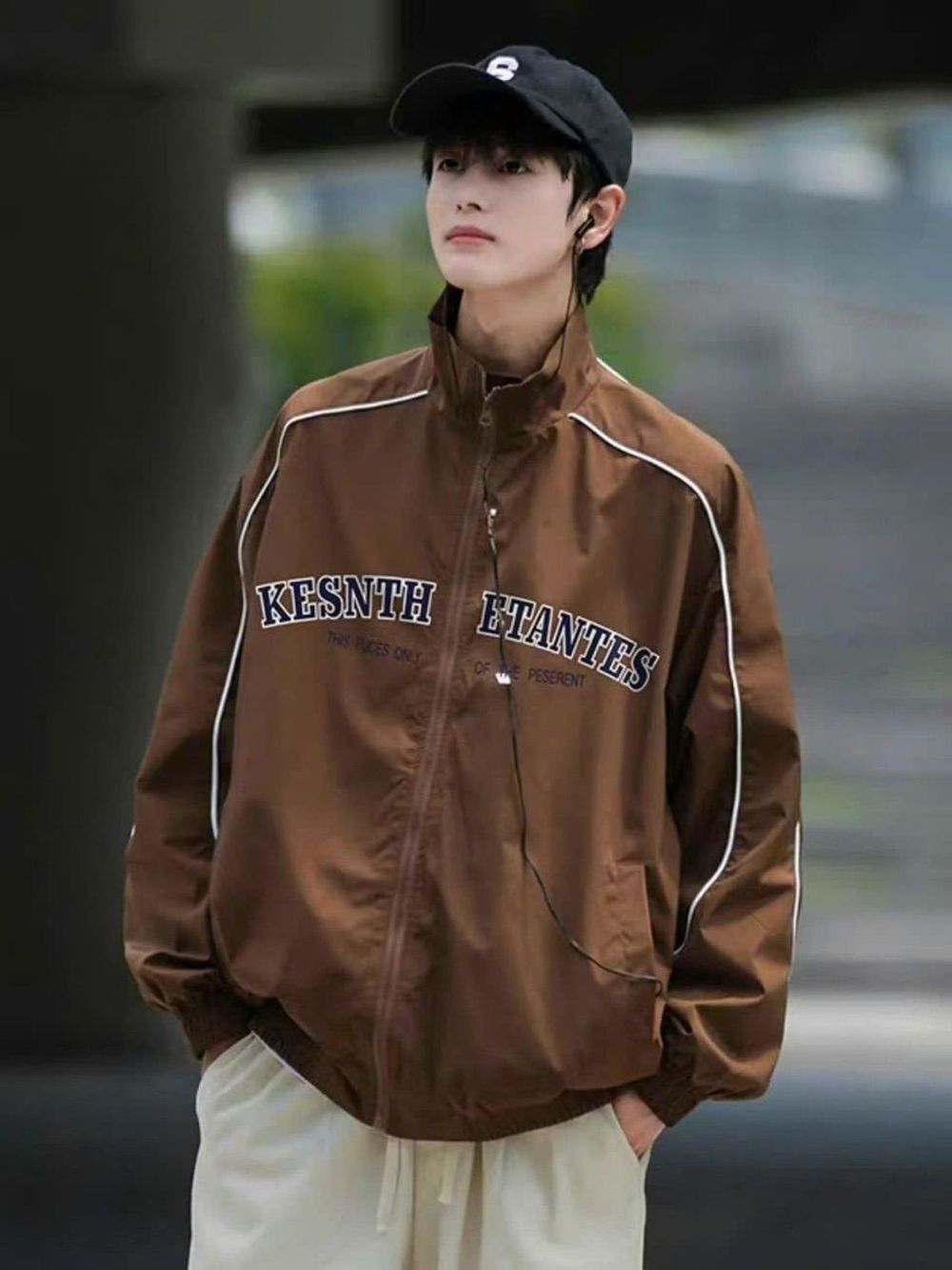 Áo Khoác Dù Nam Nữ Hai Lớp Lót Dù Chạy Mí Viền Logo Thêu Áo Khoác Gió From Rộng