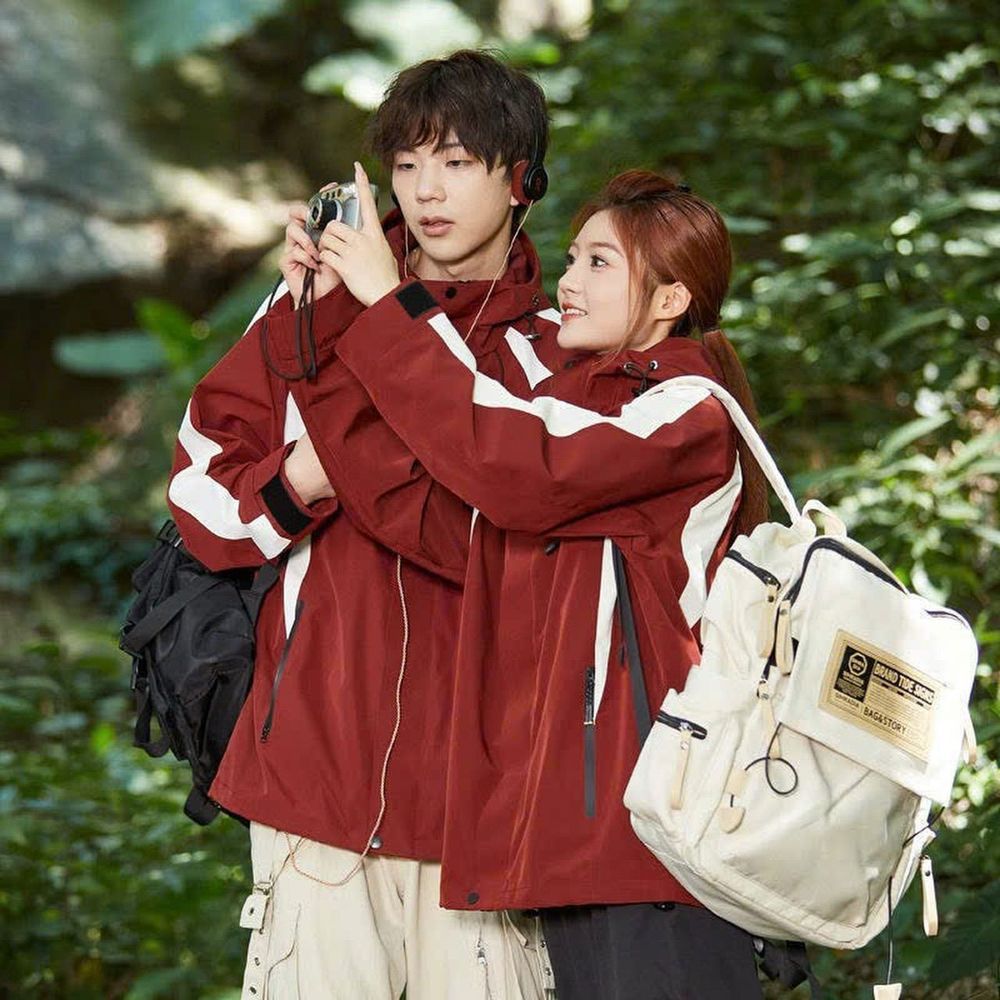 Áo khoác gió 2 lớp phối màu cho cả nam và nữ. áo khoác gió 2 lớp chất liệu gió tráng bạc dày dặn.