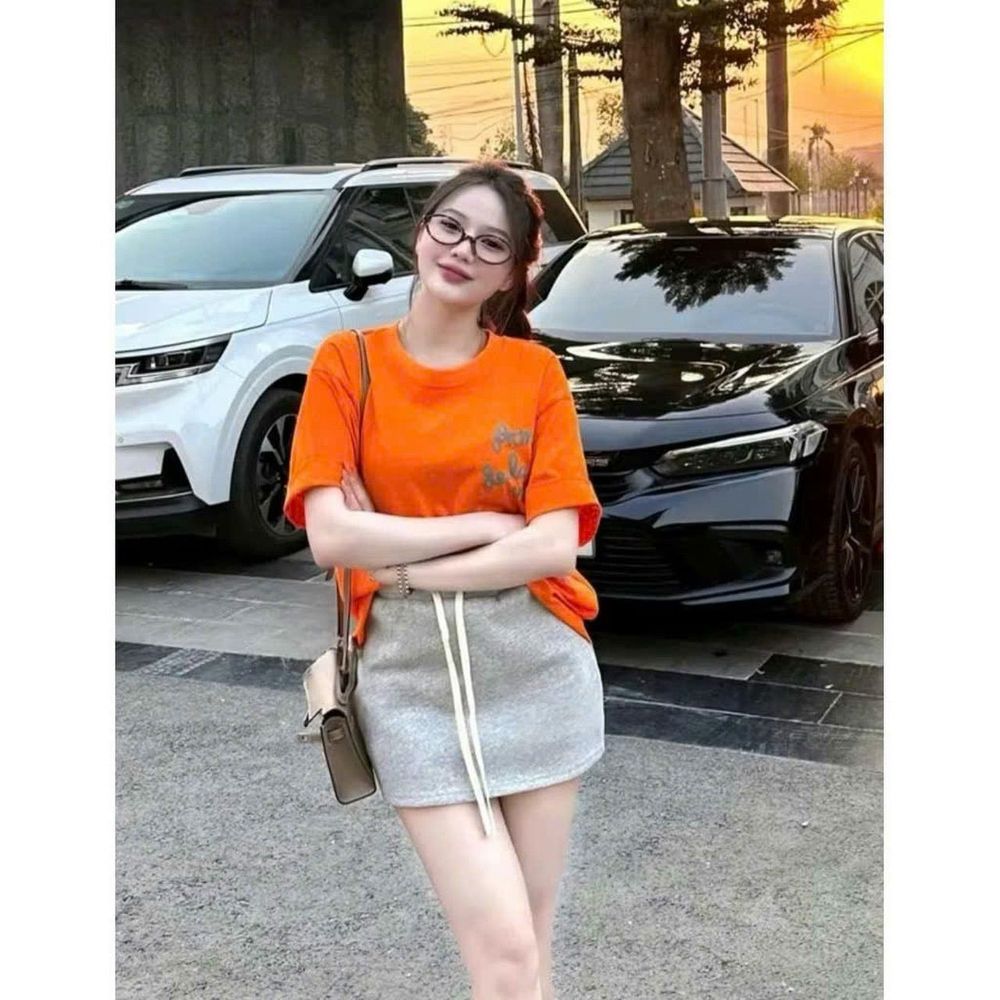 Set Áo Phông In Chữ 2 Mặt Mix Chân Váy Ngắn Chữ A Kèm Quần Trong Xanh Đỏ Cam