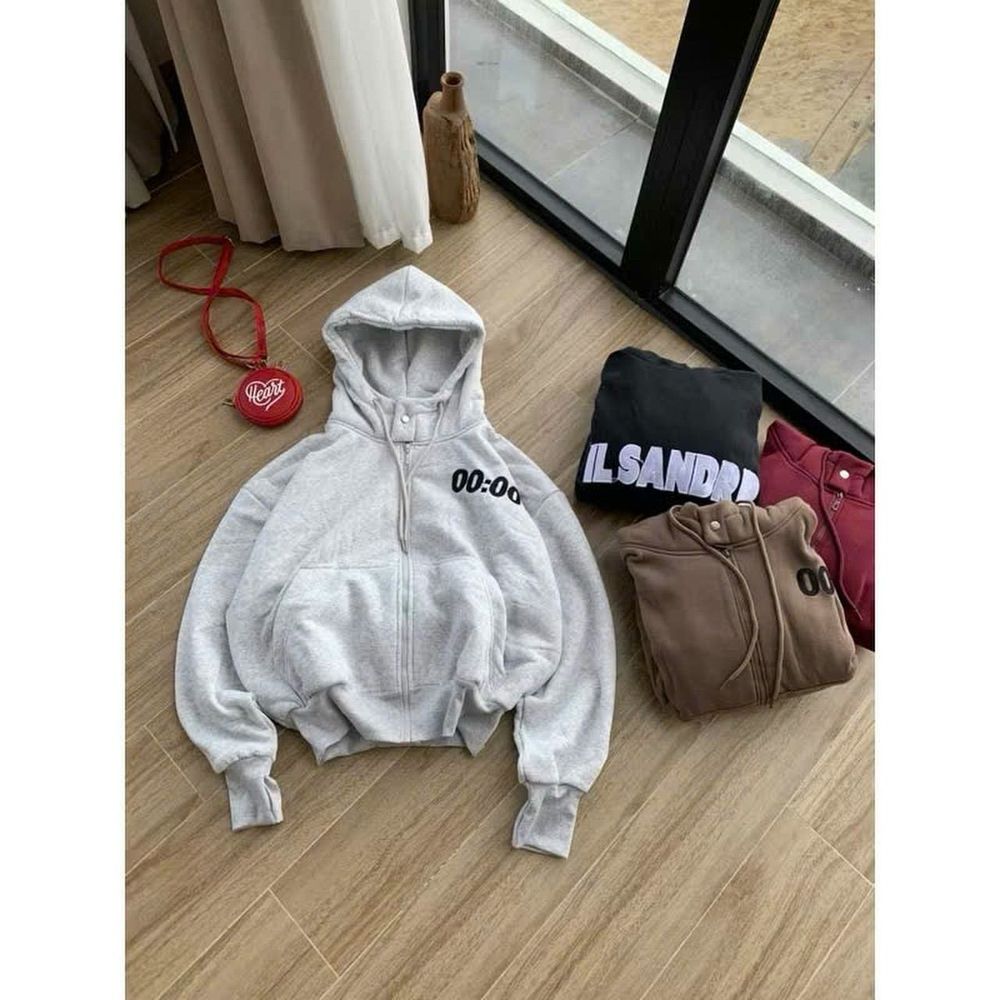 ￼ÁO HOODIES ZIP BOXY CÓ NÚT BẤM, THÊU LOGO 00:00 CÓ TÚI TRONG UNISEX CÁ TÍNH, NĂNG ĐỘNG, NAM NỮ MẶC ĐỀU ĐƯỢC