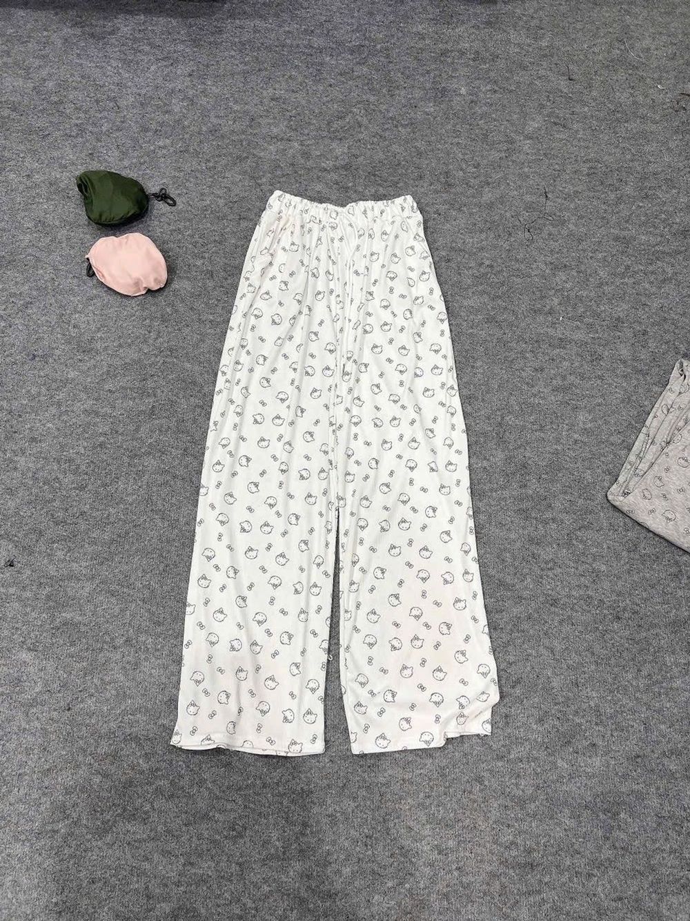 ( Chất vải đẹp ) Quần ống loe chất lem tăm mềm mịn logo in form dưới 65kg