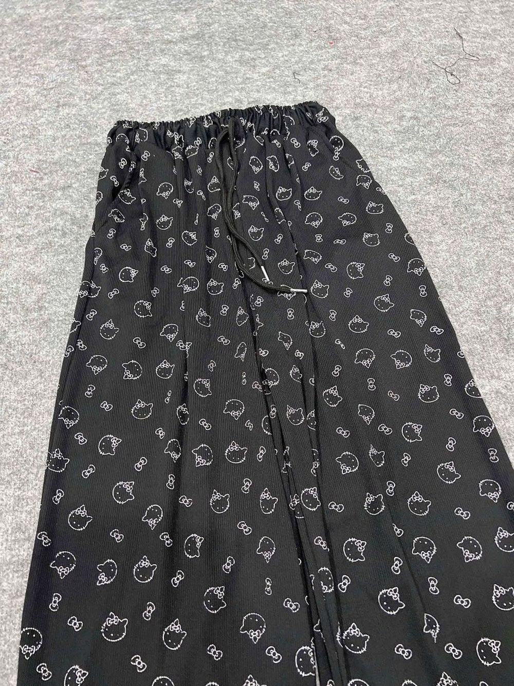 ( Chất vải đẹp ) Quần ống loe chất lem tăm mềm mịn logo in form dưới 65kg