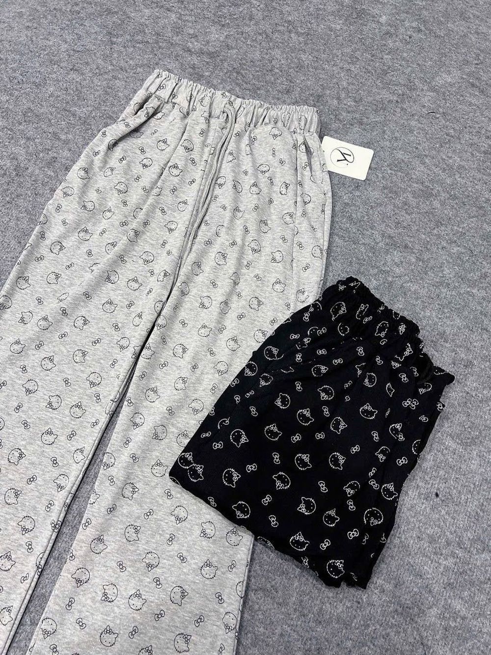 ( Chất vải đẹp ) Quần ống loe chất lem tăm mềm mịn logo in form dưới 65kg