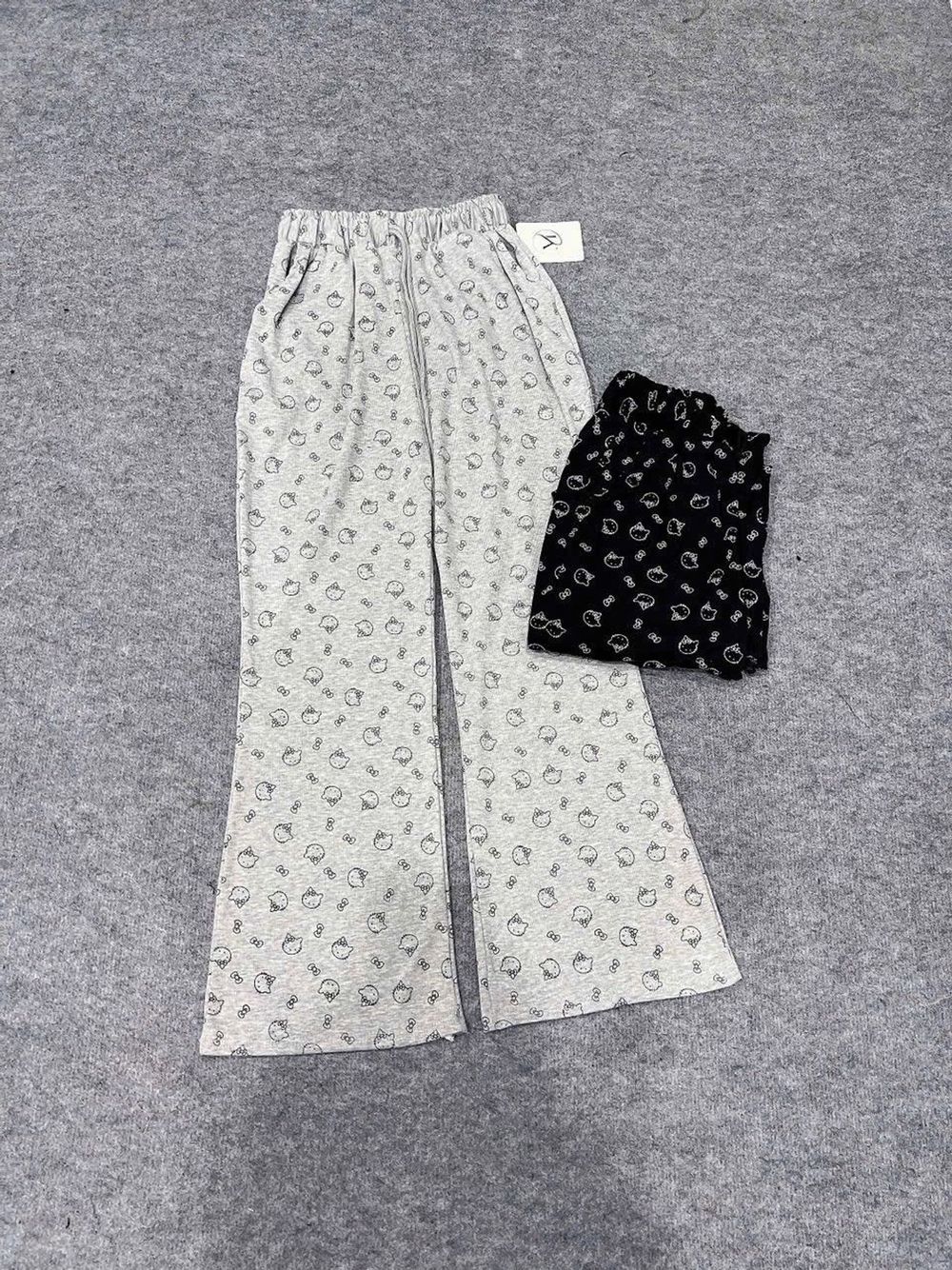 ( Chất vải đẹp ) Quần ống loe chất lem tăm mềm mịn logo in form dưới 65kg