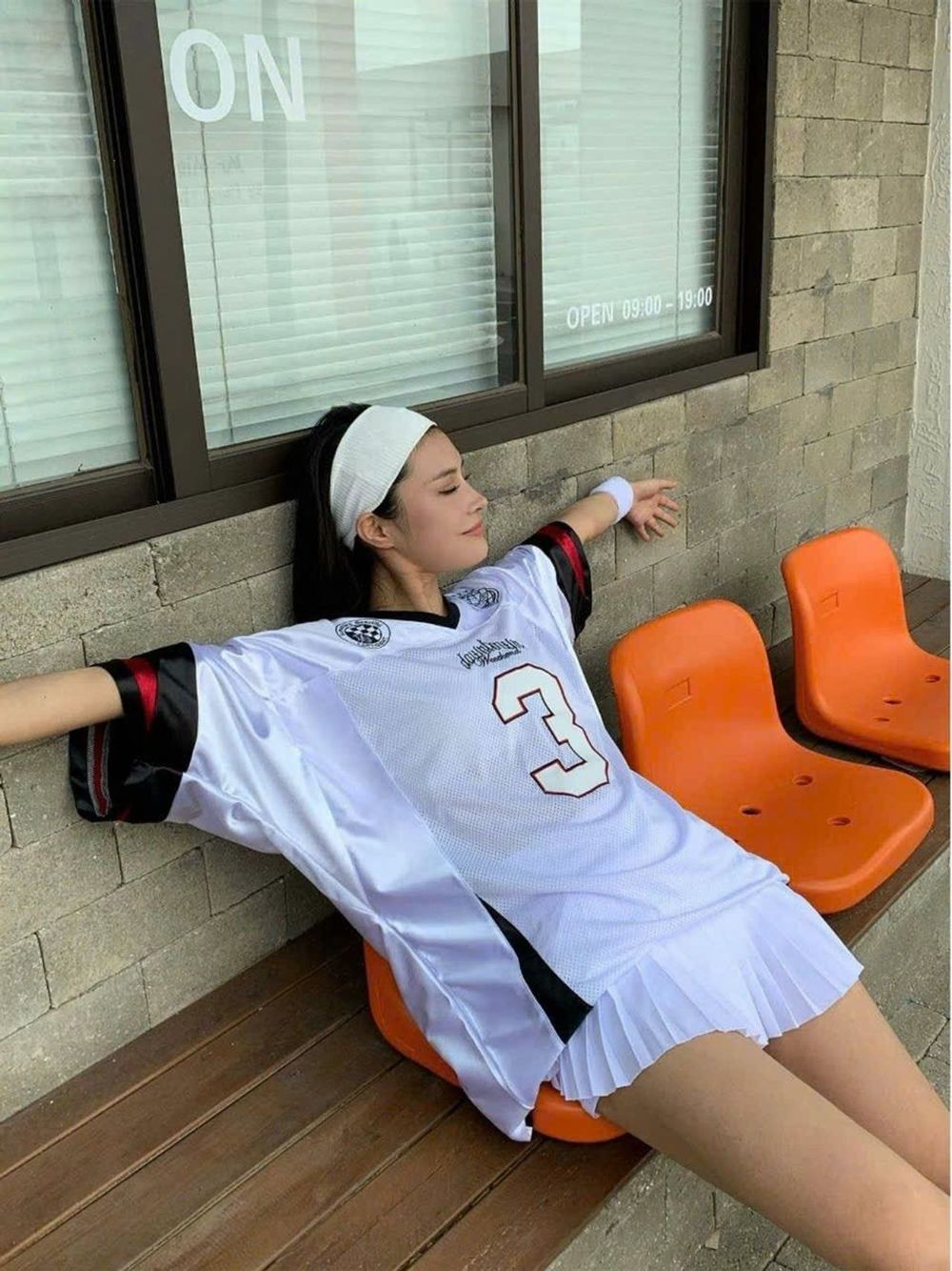 ( vải bóng đẹp ) áo thun thể thao mè thái vải bóng logo in số 3 cổ tim form dưới 70kg, hàng đẹp chuẩn .