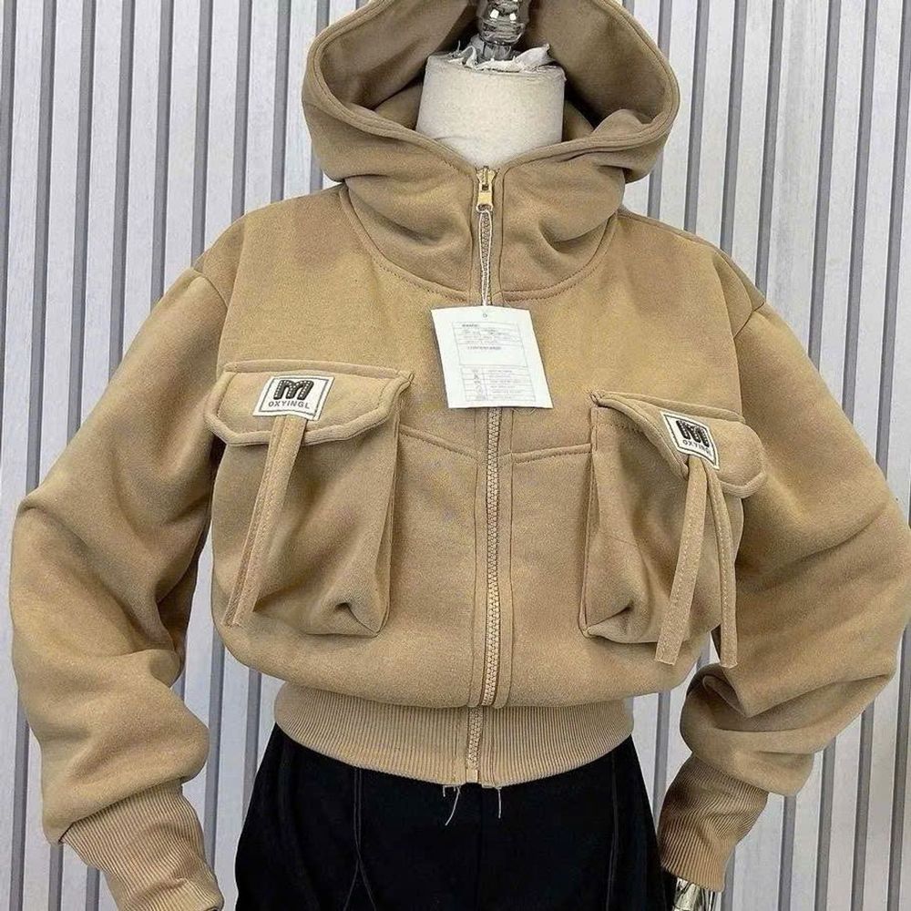 Áo khoác dáng lửng croptop có nón chất nỉ dệt XK dày túi nắp logo M
