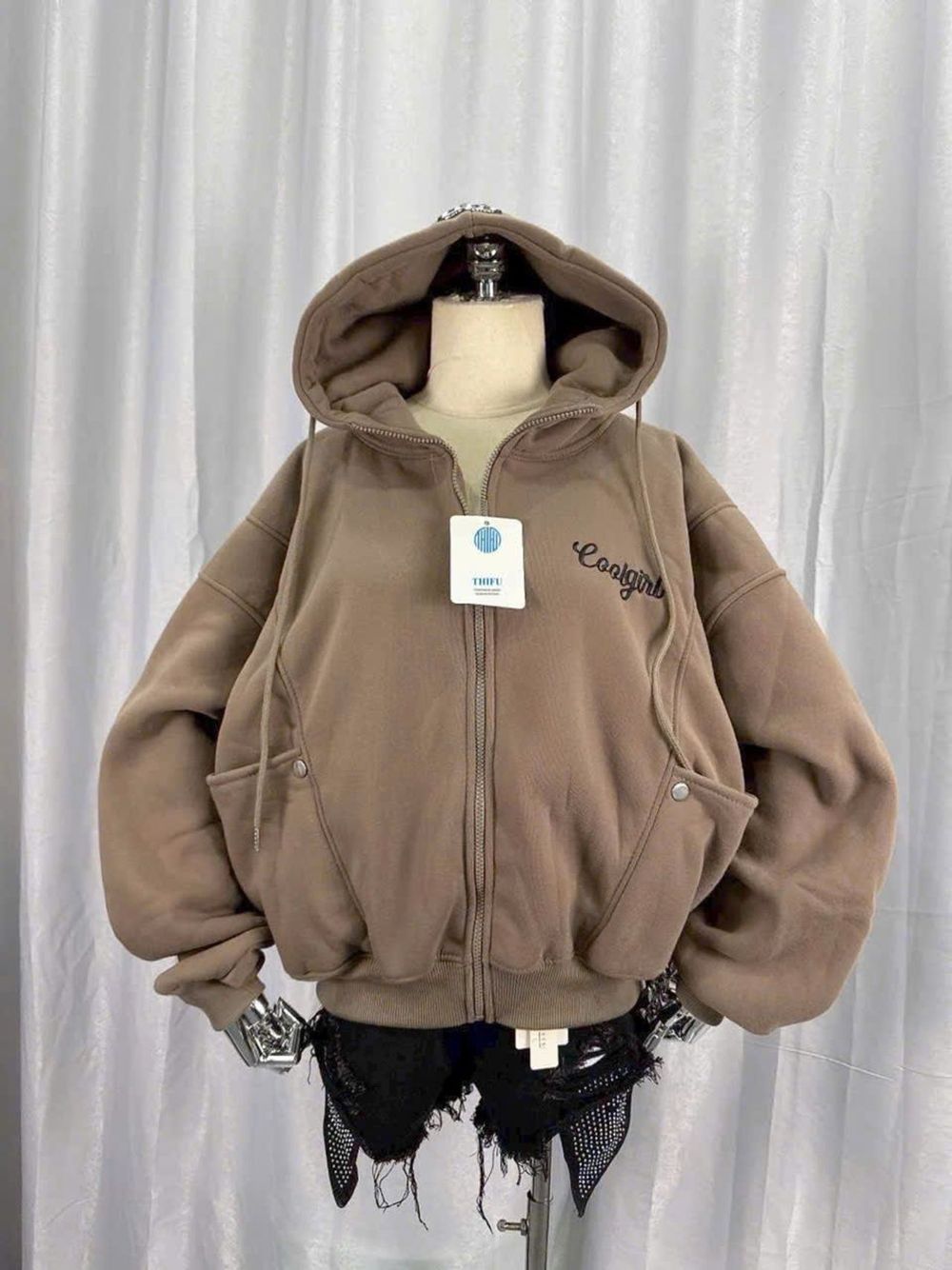 Áo khoác form boxy thêu Coolgirl chất nỉ xk dày mịn cổ cao freesize 65kg