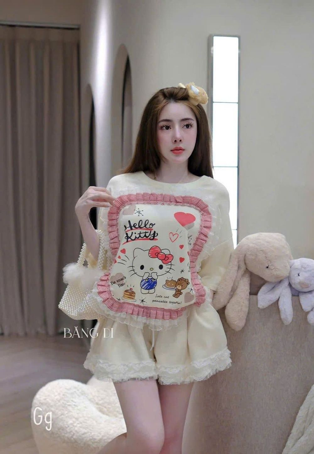 Bộ Áo Tay Lỡ Quần Đùi Kitty Viền Bèo Chất Tăm Mát Freesize Dưới 55kg