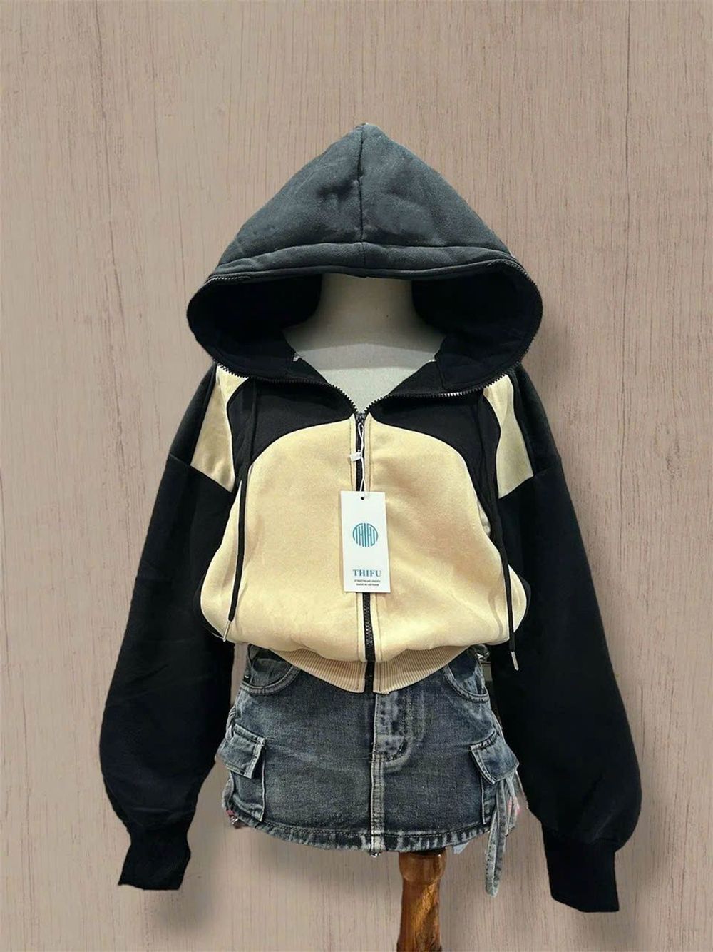 Áo khoác form lửng, dây kéo cao, nón to, phối 2 màu chất nỉ bông dày mịn freesize dưới 60kg
