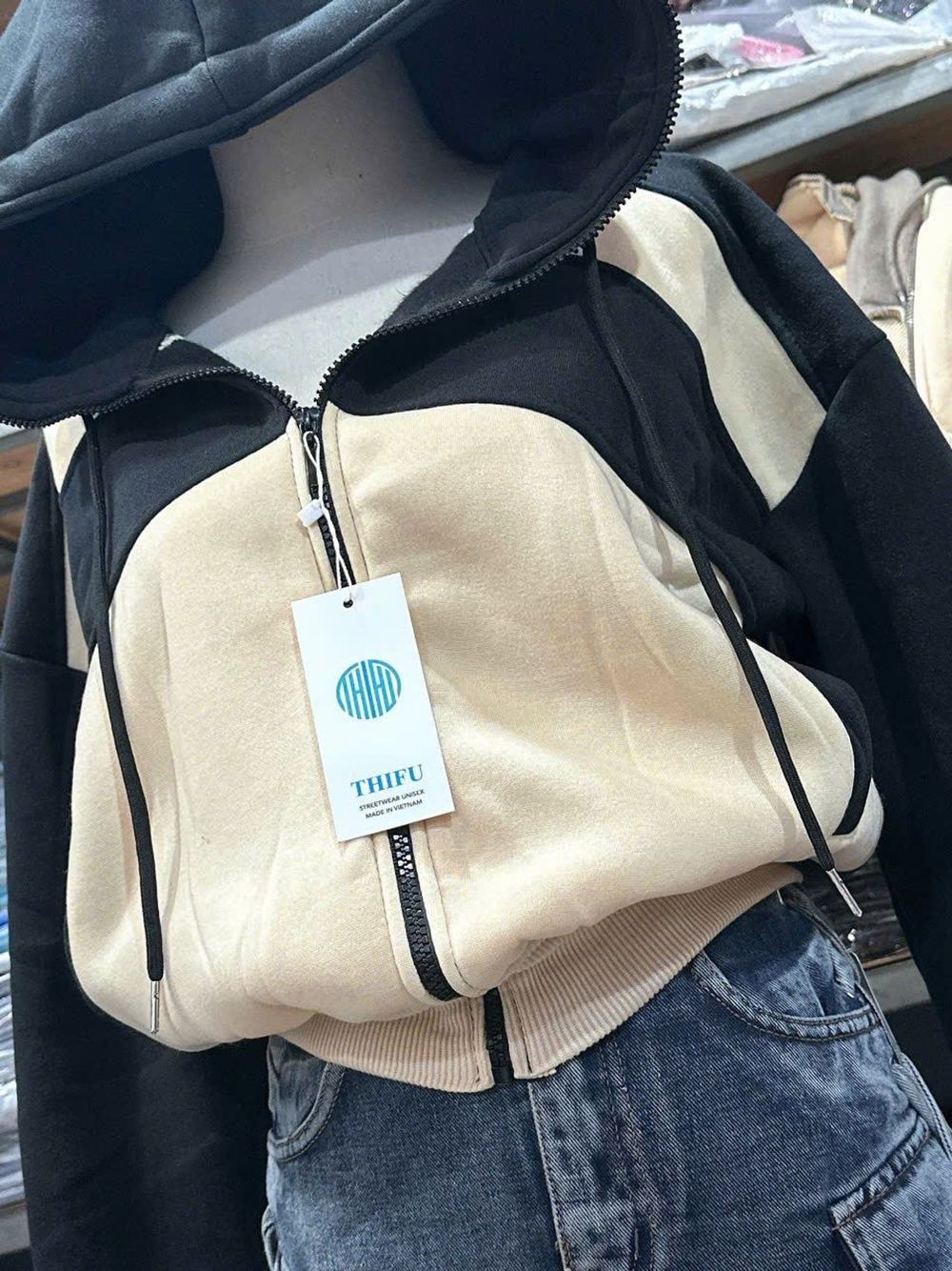 Áo khoác form lửng, dây kéo cao, nón to, phối 2 màu chất nỉ bông dày mịn freesize dưới 60kg