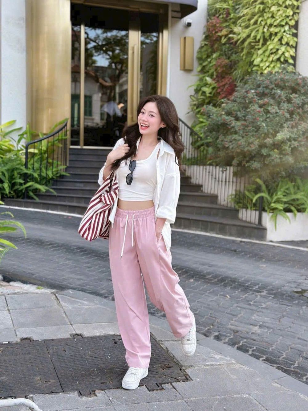 Quần Baggy Thụng Cạp Chun Lưng Cao Tôn Dáng - Chất Liệu Dù Gió Đứng Form Dễ Mặc Freesize Dưới 65kg