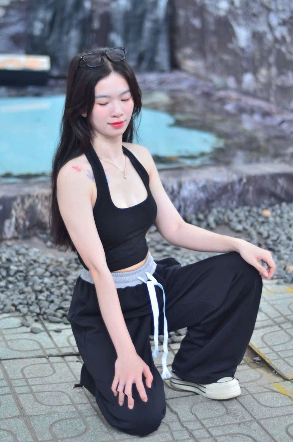 Quần Dài Ống Suông Streetwear Unisex Chất Vải 2 Da Cao Cấp, Lưng Thun Phối Màu Logo Thêu Sắc Nét