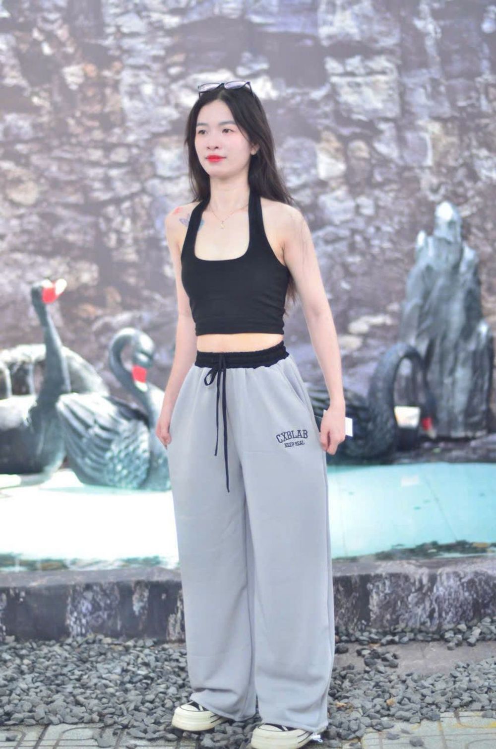Quần Dài Ống Suông Streetwear Unisex Chất Vải 2 Da Cao Cấp, Lưng Thun Phối Màu Logo Thêu Sắc Nét