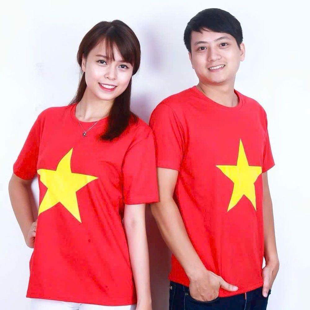 Áo thun in Cờ Đỏ Sao Vàng cổ tròn nam nữ thời trang