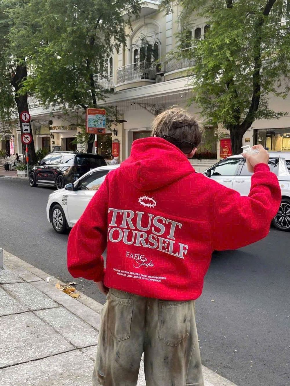 Áo khoác nỉ nam nón to TRUST YOURSEL