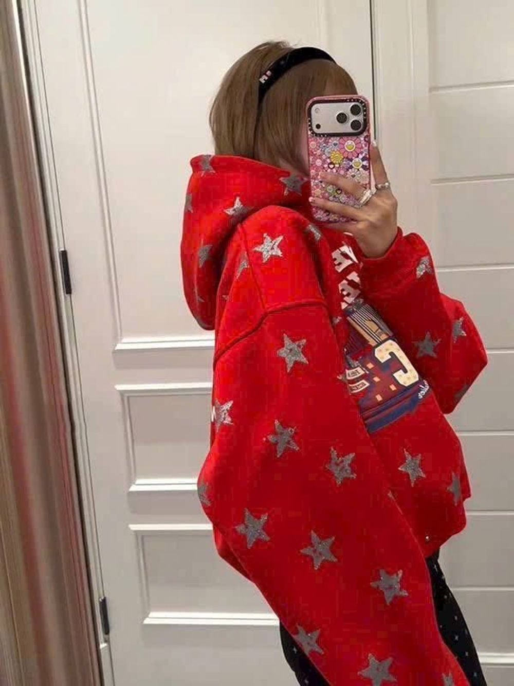 Áo hoodie in sao toàn thân mới về đón tết