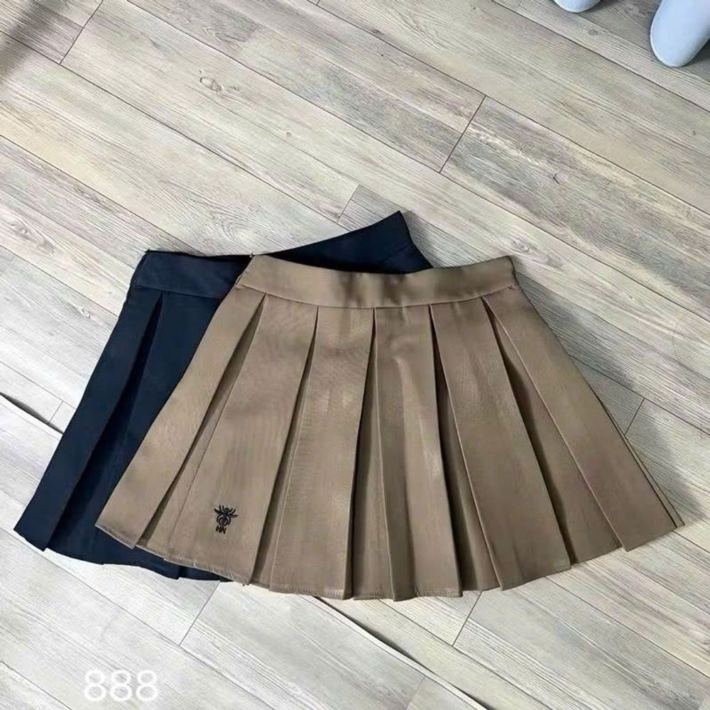 Chân Váy Xếp Ly Thêu Ong Dáng Ngắn Phong Cách Hàn Quốc