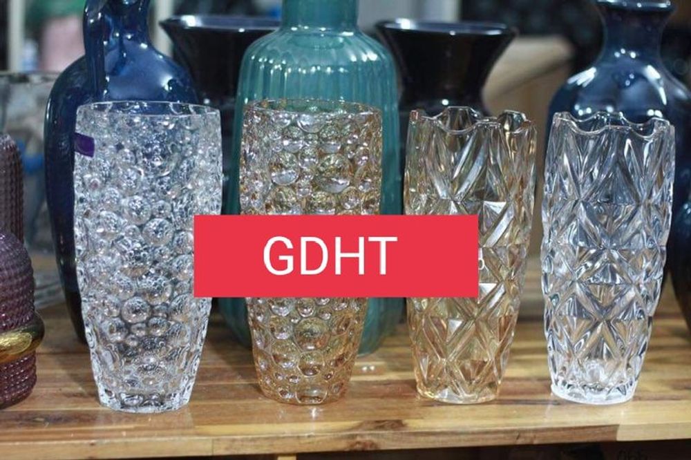 Lọ hoa thủy tinh dáng bầu 30cm - quà tặng khách hàng