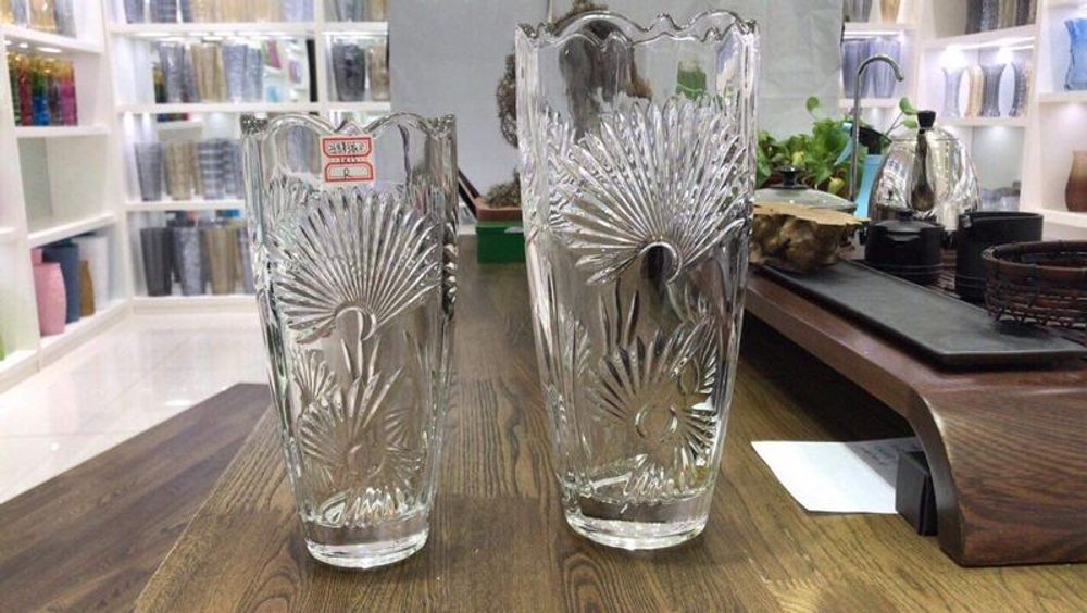 Lọ hoa thủy tinh dáng bầu 30cm - quà tặng khách hàng