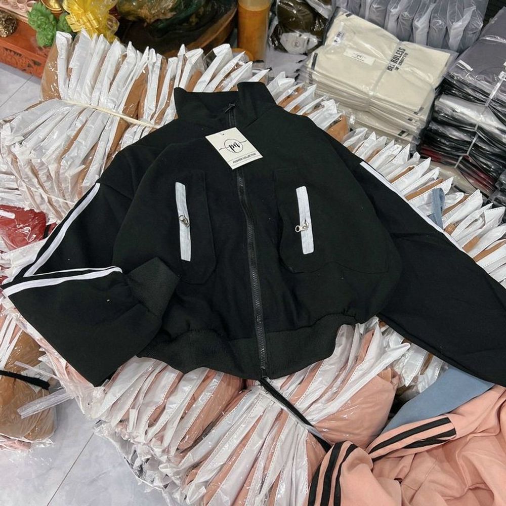 Áo khoác da lộn có nón có nút chặn nón,2 lớp lót dù,logo thêu form to 70kg