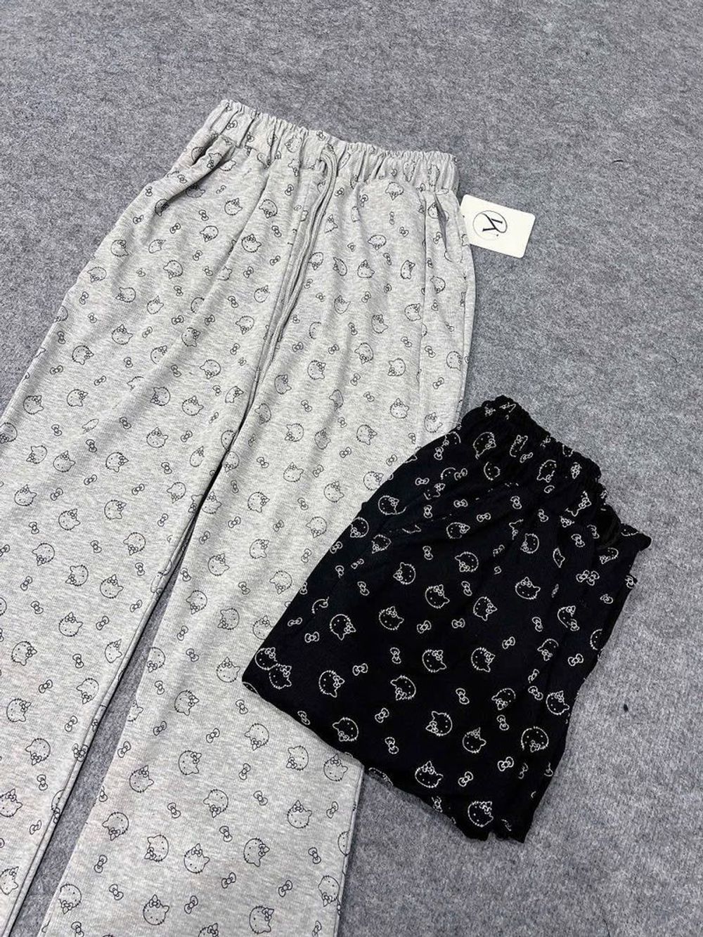 ( Chất vải đẹp ) Quần ống loe chất lem tăm mềm mịn logo in form dưới 65kg