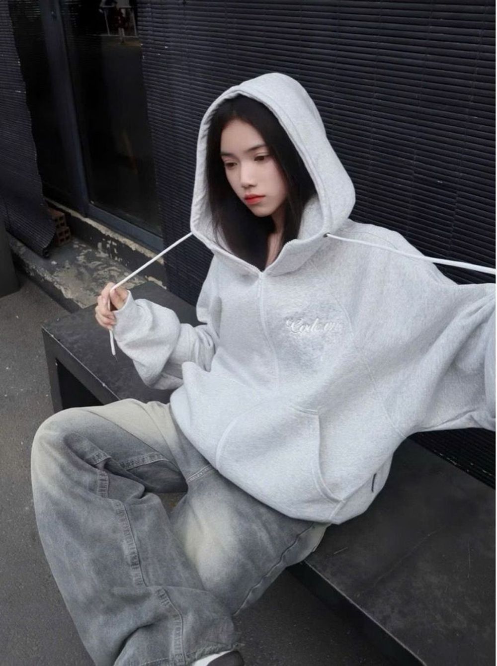 Áo khoác dây kéo from boxy 2 da dày dặn thêu nổi cổ cao form dạng boxy tay phồng nón rộng có 2 size L và Xl