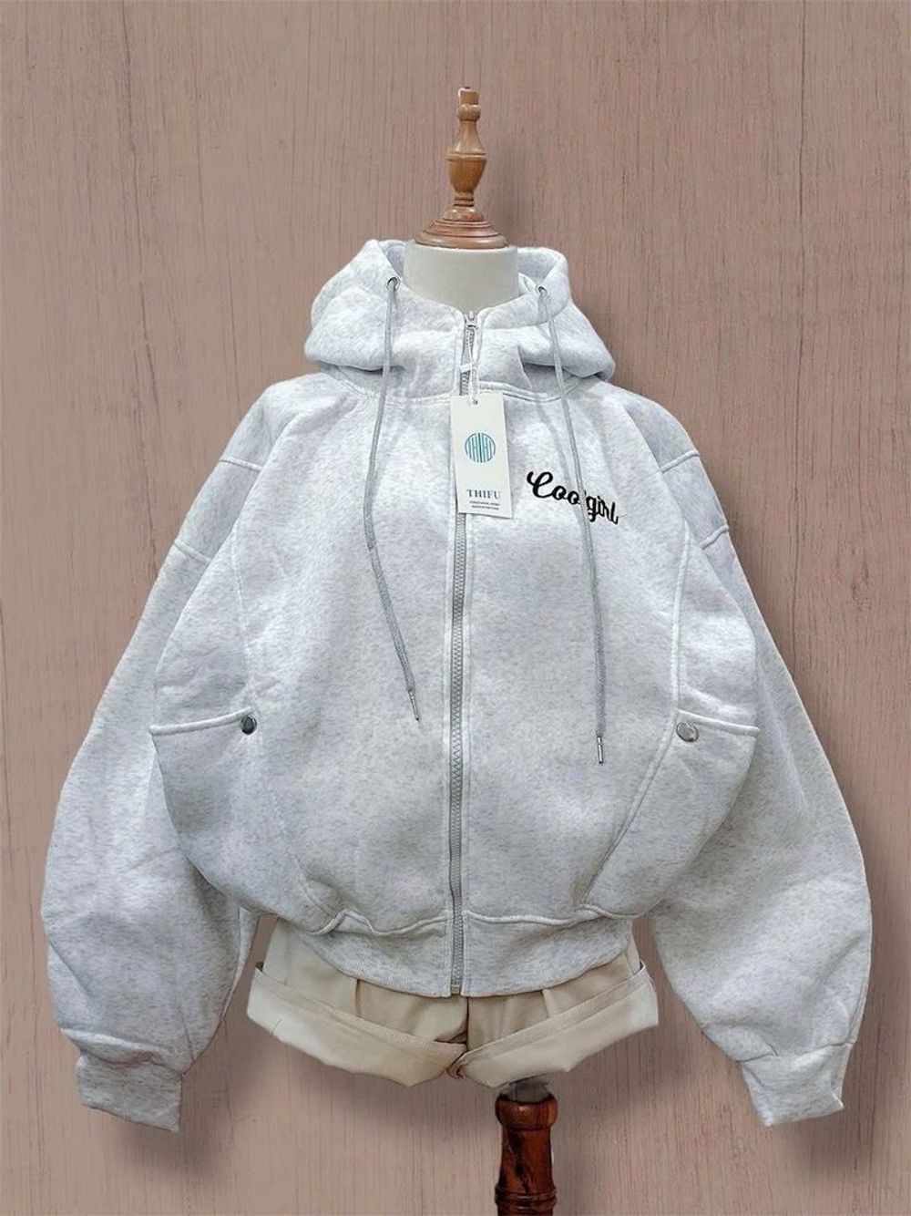 Áo khoác form boxy thêu Coolgirl chất nỉ xk dày mịn cổ cao freesize 65kg