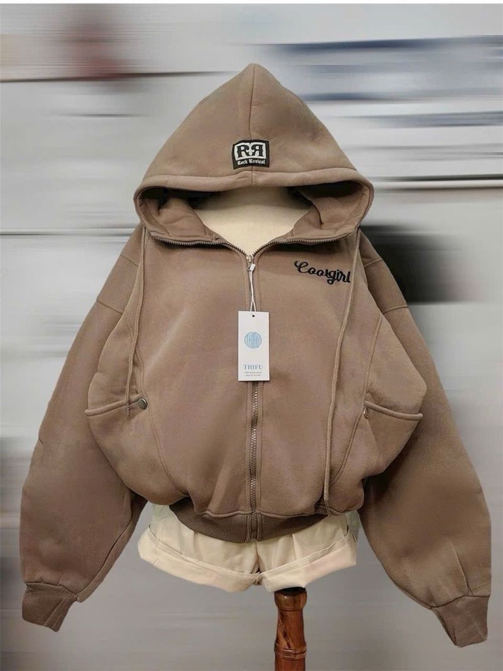 Áo khoác form boxy thêu Coolgirl chất nỉ xk dày mịn cổ cao freesize 65kg