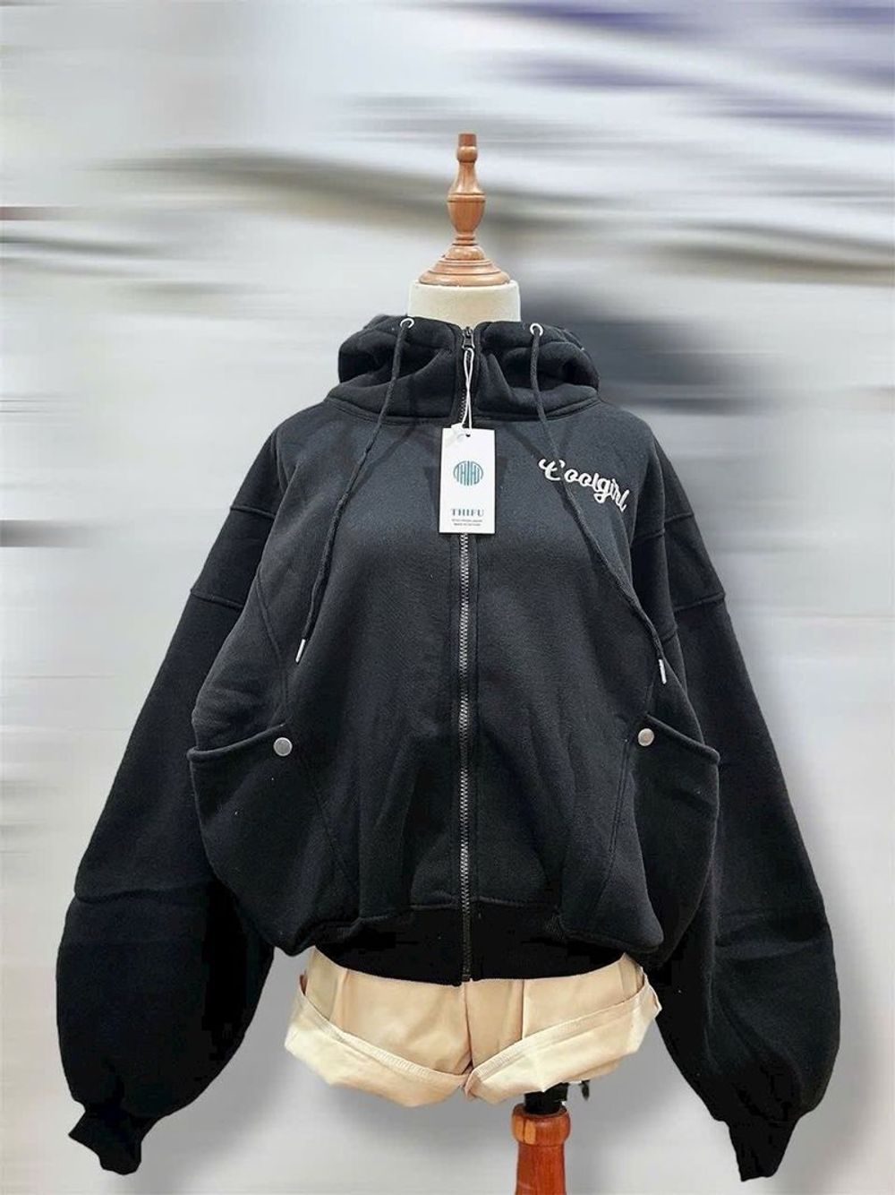 Áo khoác form boxy thêu Coolgirl chất nỉ xk dày mịn cổ cao freesize 65kg