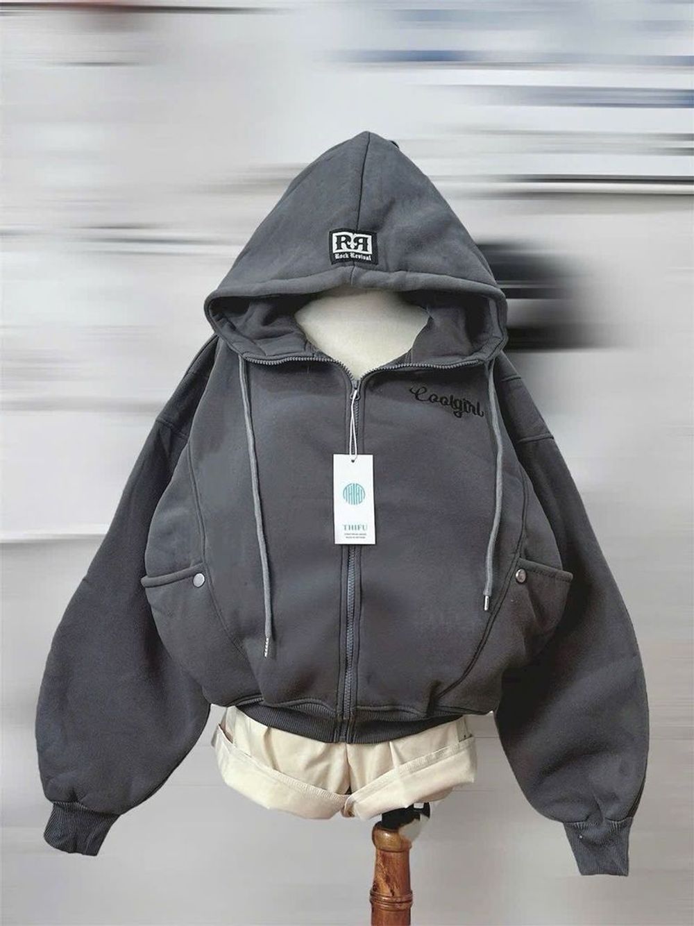 Áo khoác form boxy thêu Coolgirl chất nỉ xk dày mịn cổ cao freesize 65kg