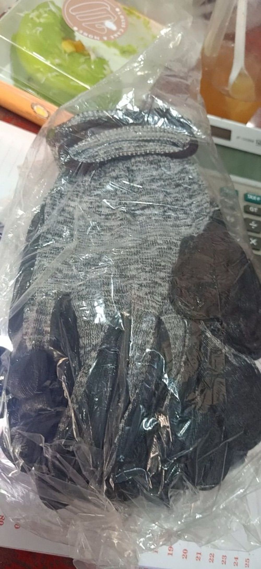 Bao tay phủ vừa