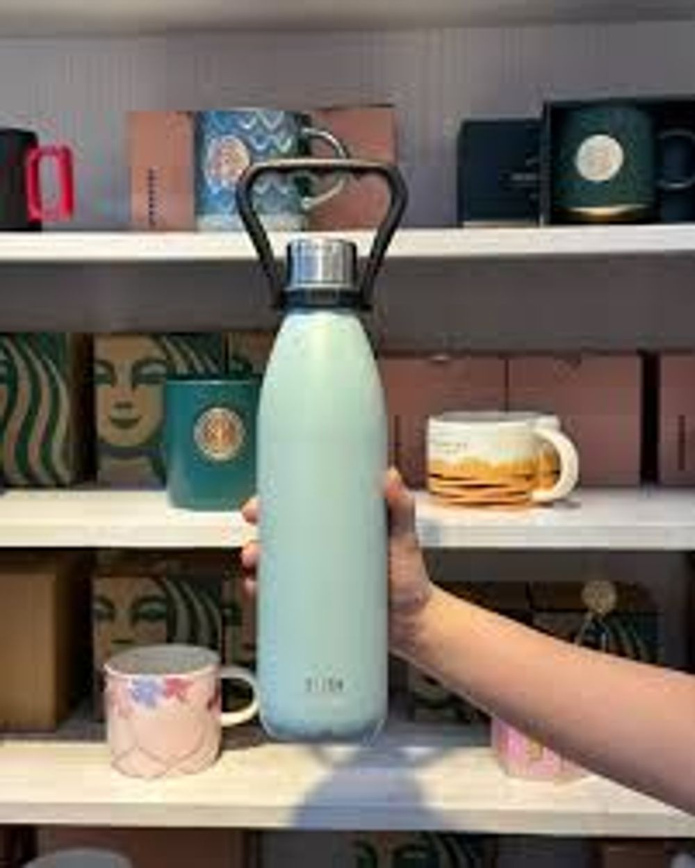 Bình Đựng Nước Giữ Nhiệt 750ml Bằng Thép Không Gỉ Thiết Kế Nhỏ Gọn Tiện Dụng Mang Theo Du Lịch / Cắm Trại