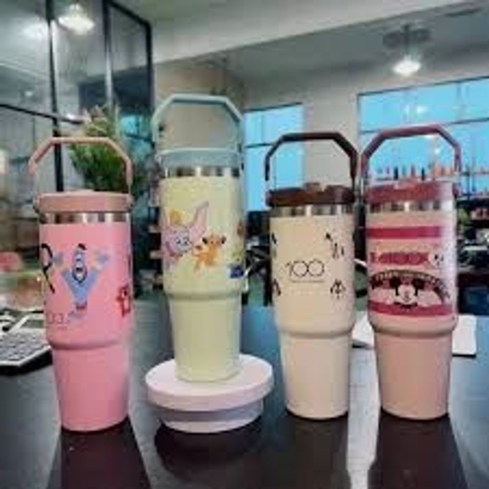 Ly giữ nhiệt quai xách cartoon 900ml